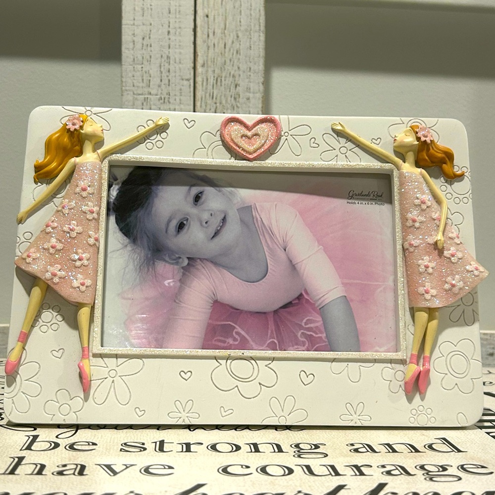 3D Ballerina Girls  Picture Frame Pink White Sparkly